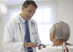 中年人要注意定期使用便携式骨密度检测仪做相关检查预防骨质流失